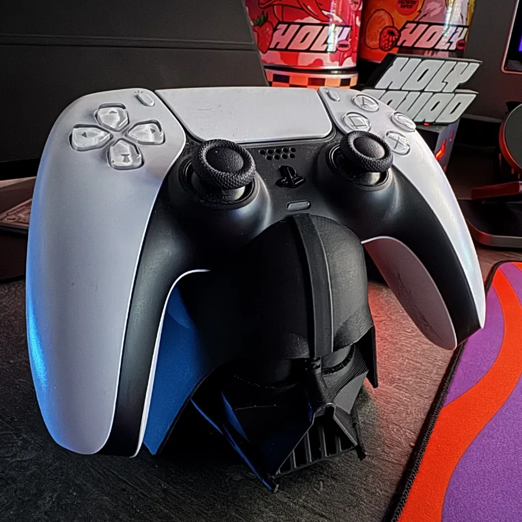 Настольный держатель для геймпада PS5 DualSense «Дарт Вейдер» / Подставка под контроллер PlayStation 5 Звездные Войны (Star Wars)